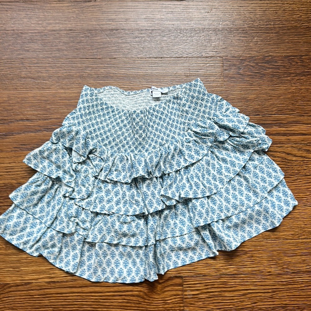 Subdued skirt with built in shorts